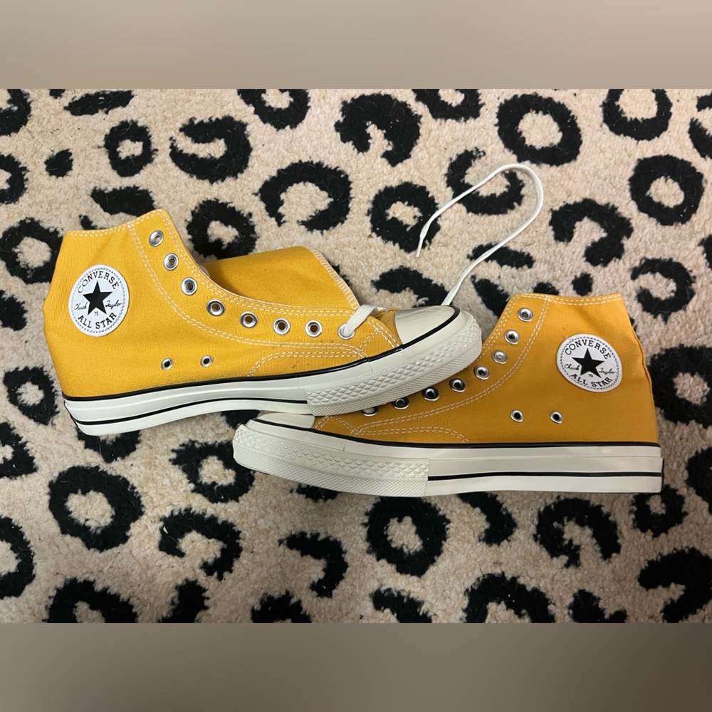 Converse Chuck 70s Yellow Sunflower Size 9.5M 11.5w All Stars Sneakers